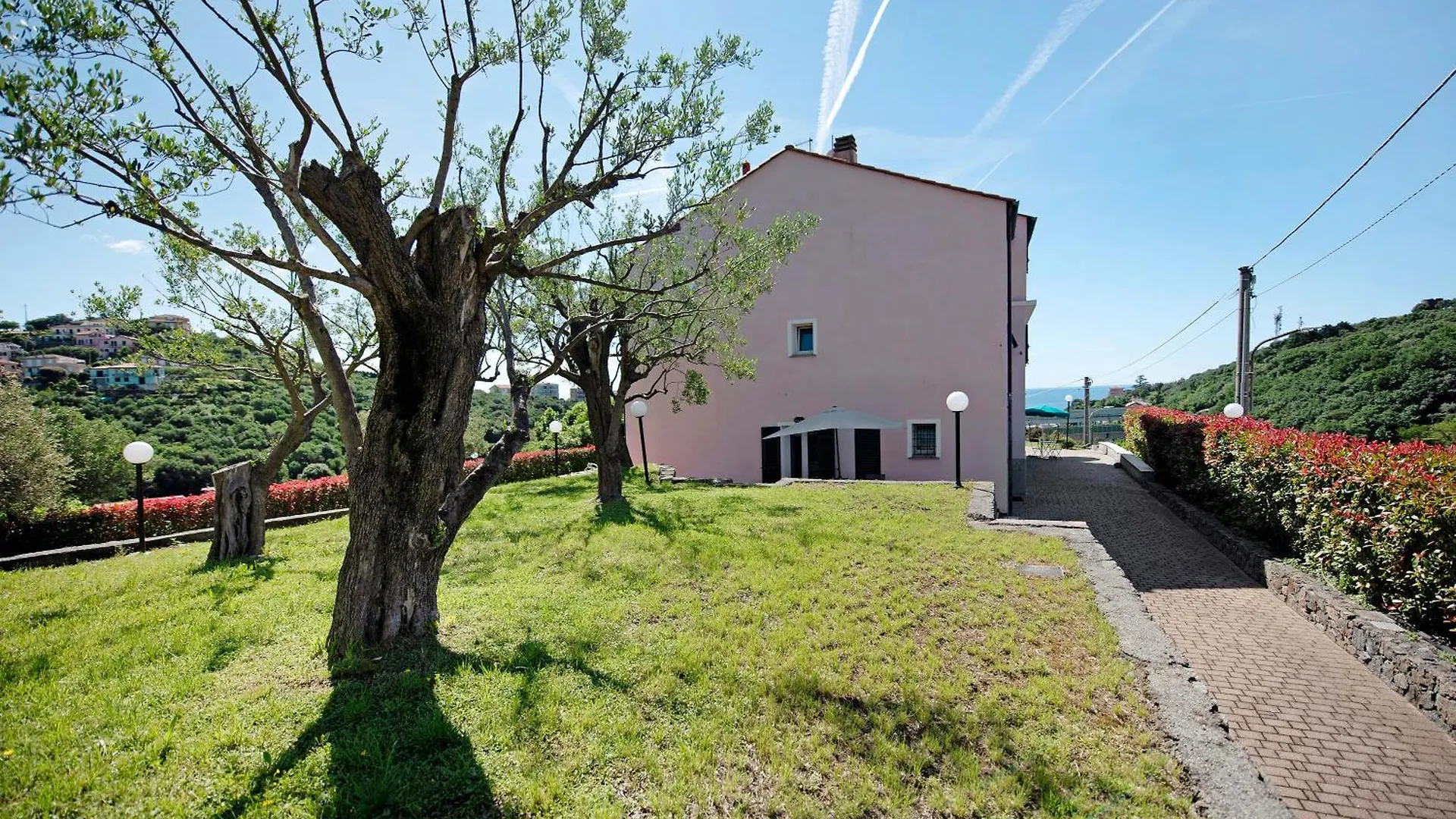 Apartment Villa Zafferano Suites - Basilico Celle Ligure Italy