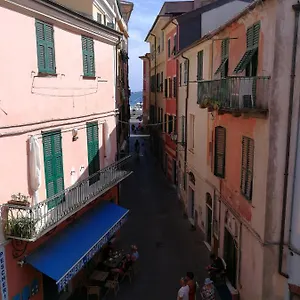 Celle Mare Con Posto Auto Coperto Celle Ligure